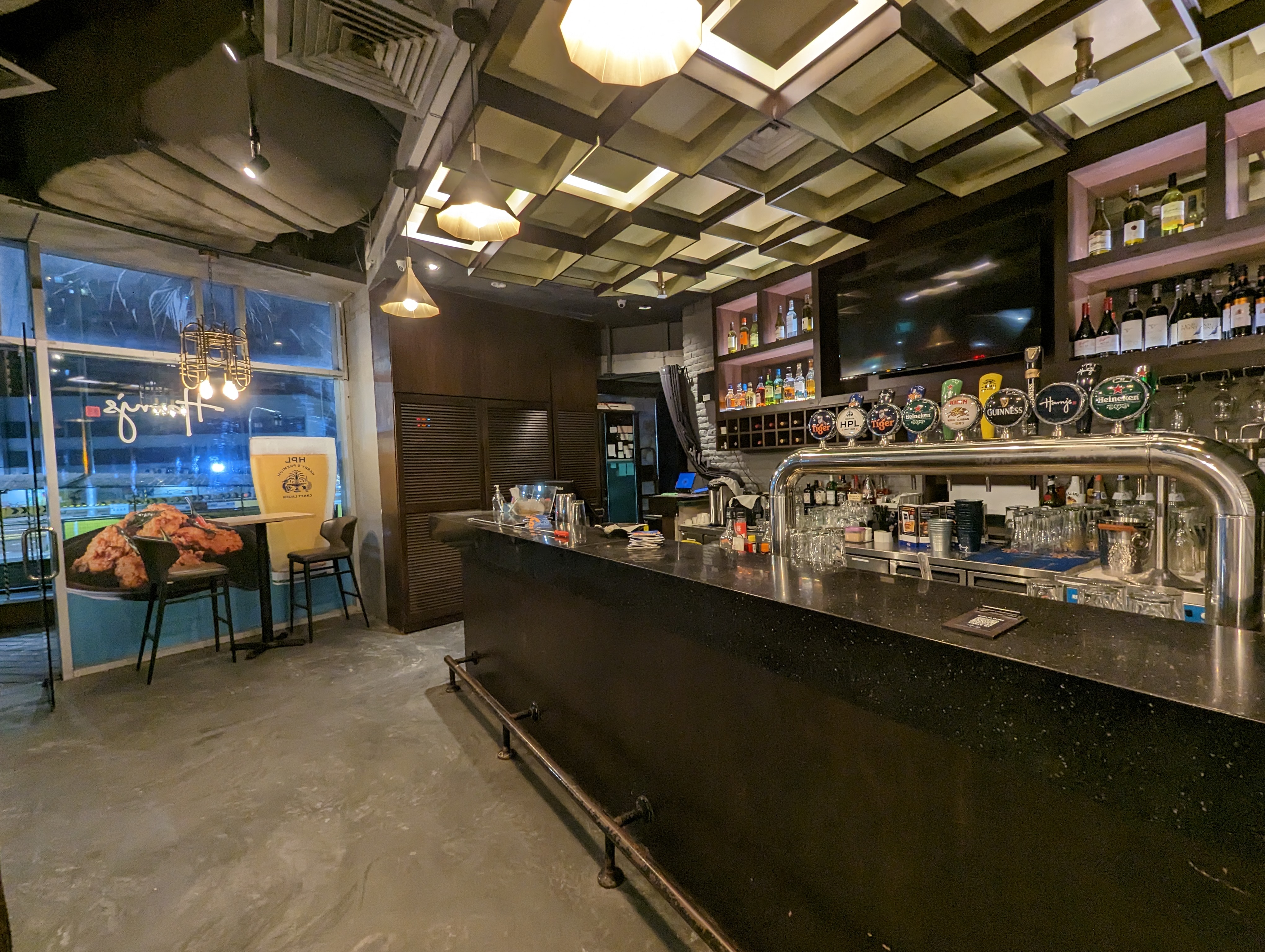 Restaurant Bar at Novena Square - Novena - Image 4